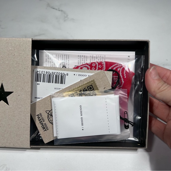 Golden Goose Star Face Mask Knitted Red Bandana Print - Picture 7 of 9